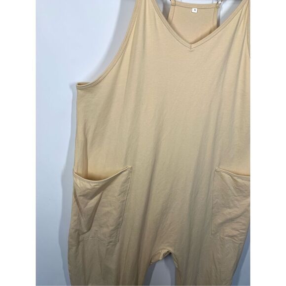 Women's Adjustable Strap with Pockets Slip On Jumpsuit Beige Size Medium NWOT - Picture 4 of 7